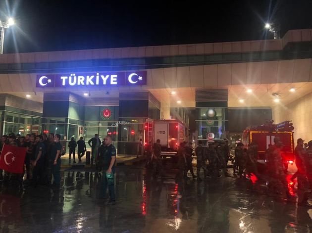 Очередная группа МЧС Азербайджана прибыла в Турцию для тушения пожаров  