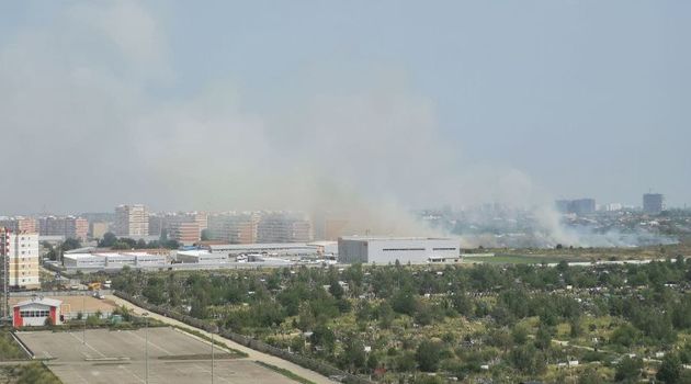 В Краснодаре тлеет мусорное поле