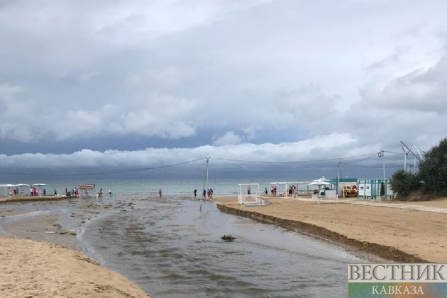 Пляжи Анапы снова закрыты для купания