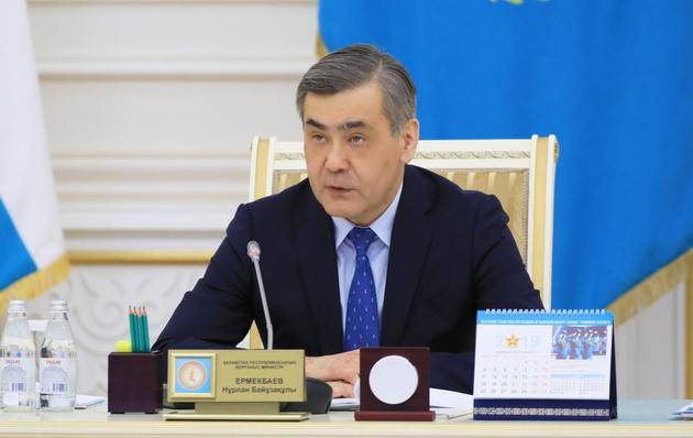 Министр обороны Казахстана подает в отставку 