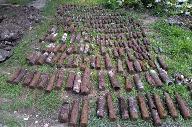 На кубанском хуторе обнаружили целый склад снарядов времен войны