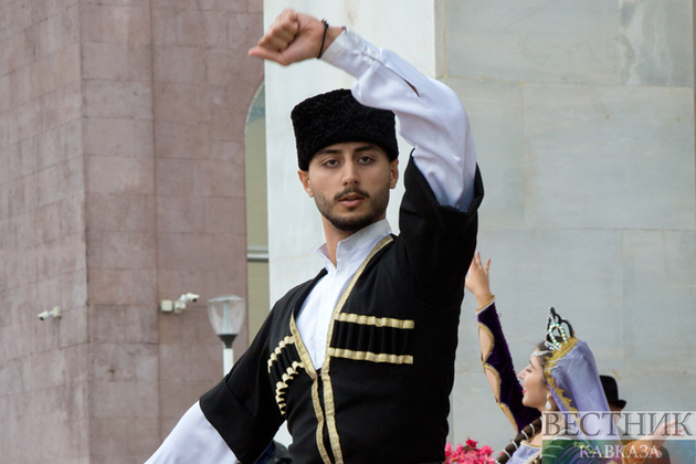 Праздник "Москва - Баку: сердца соединяют" на ВДНХ (фоторепортаж)