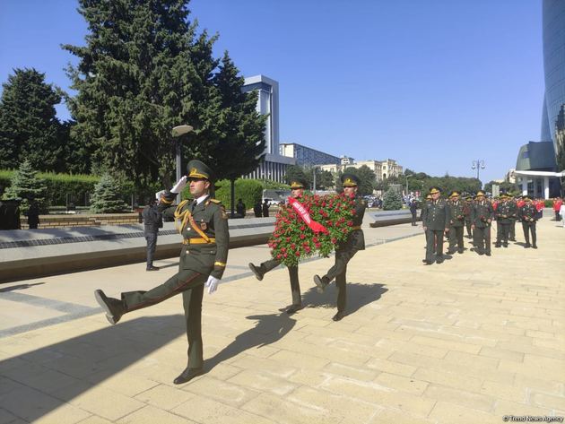 В Баку празднуют 103-летие освобождение города Кавказской исламской армией (ФОТО)