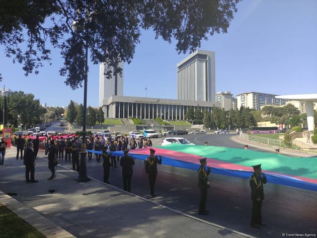 В Баку празднуют 103-летие освобождение города Кавказской исламской армией (ФОТО)