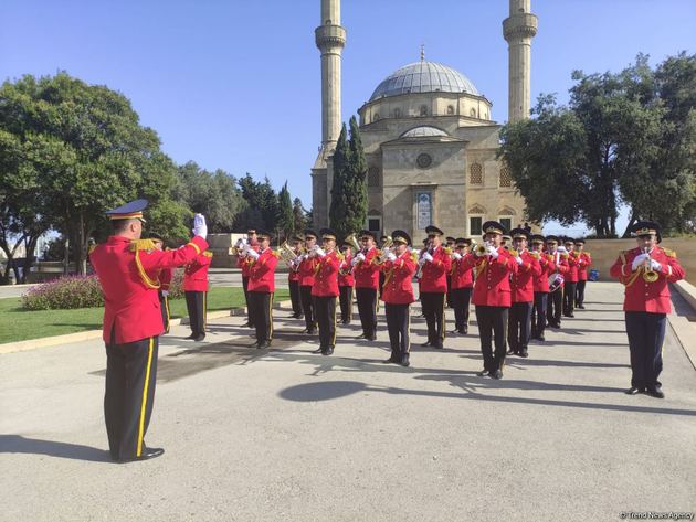 В Баку празднуют 103-летие освобождение города Кавказской исламской армией (ФОТО)