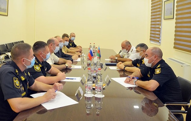 Российские и азербайджанские военные моряки провели переговоры в Баку