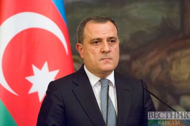 Главы МИД Азербайджана и Армении провели первую встречу с ноября 2020 года
