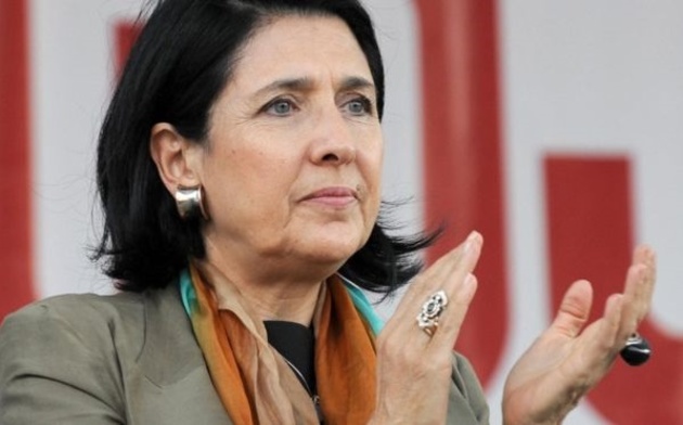 Президент Грузии осудила правительство за реакцию на "приезд" Саакашвили