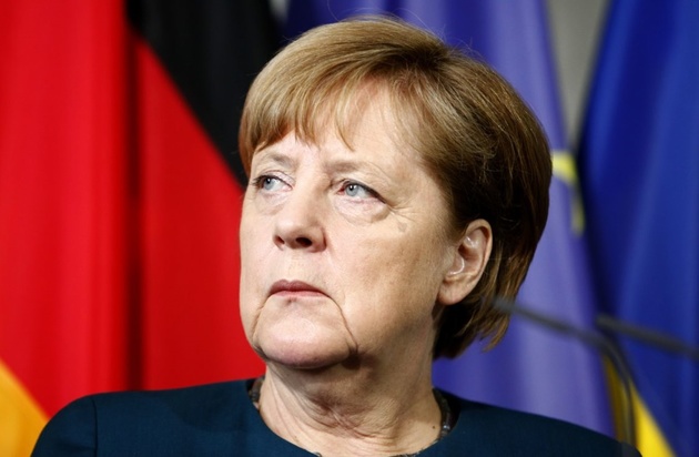 Меркель рассказала, как посылала политические сигналы с помощью одежды