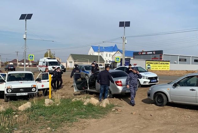 Полицейские остановили массовую драку в Астраханской области (ФОТО)