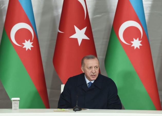 Эрдоган: Турция продолжит помогать братскому Азербайджану