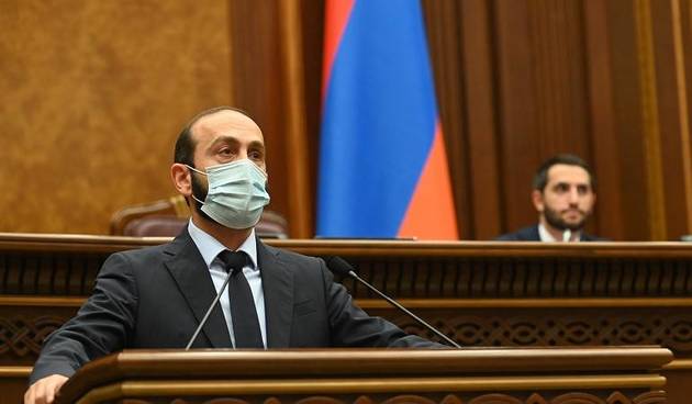 Мирзоян не исключил подписания Баку и Ереваном нового, "заранее согласованного документа"