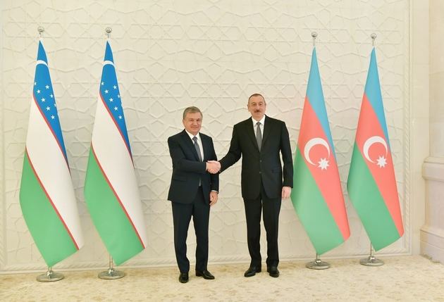 Президенты Азербайджана и Узбекистана обсудили двусторонние отношения