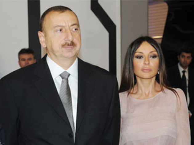 Ильхам Алиев и Мехрибан Алиева выразили соболезнования семьям погибших при крушении вертолета