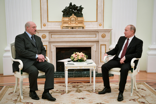 Лукашенко: Путин меня считает больше чем другом