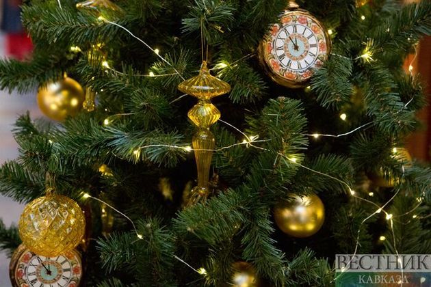 Россияне рассказали, сколько тратят на новогодние подарки