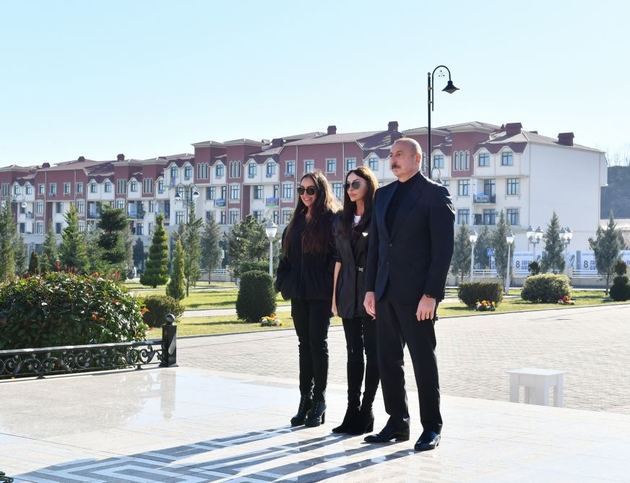 Президент Азербайджана и первая леди совершили поездку в Губу (ФОТО)