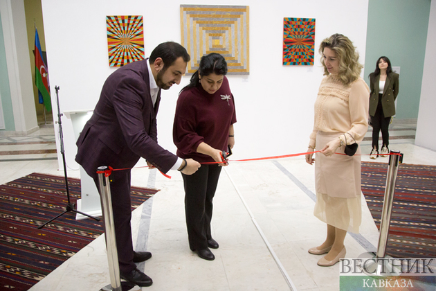 Выставку Нигяр Сулейман открыли на ВДНХ (фоторепортаж)