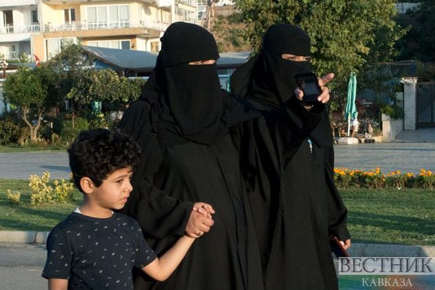 Талибы* запретили женщинам ездить без родственников на расстояние более 78 км