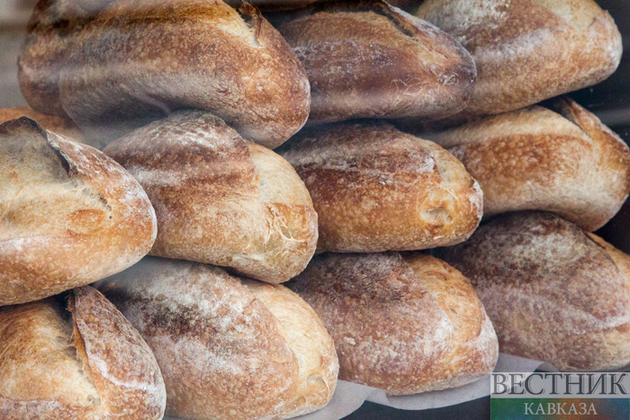 Минэкономики Азербайджана объявило войну искусственному росту цен на хлеб