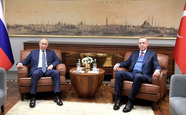 Россия укрепила позиции в Казахстане, но Турция все еще в деле