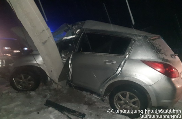 Автомобиль ночью врезался в столб в Ширакской области, водитель погиб (ФОТО)
