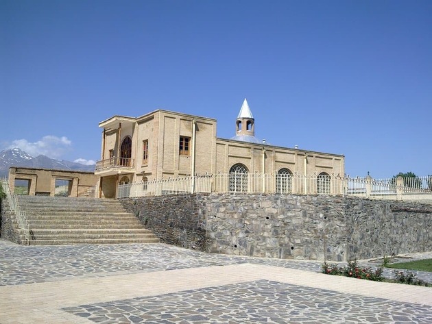 Власти Ирана привели в порядок армянскую церковь в Бушере