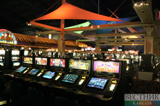 Букмекерские конторы с онлайн казино играть в игровые автоматы в долг на деньги
