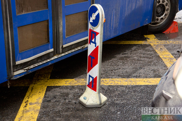 Легковушка протаранила под Пятигорском автобус с пассажирами