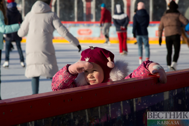 В Петропавловске бабушка оставила маленькую внучку в автобусе