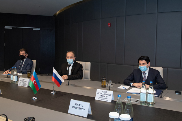 Микаил Джаббаров и Азер Талыбов обсудили участие российских компаний в восстановлении освобожденных территорий
