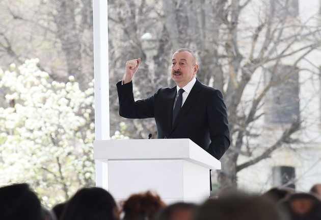 Ильхам Алиев в Шуше: активность живущих за рубежом азербайджанцев делает Азербайджан еще сильнее