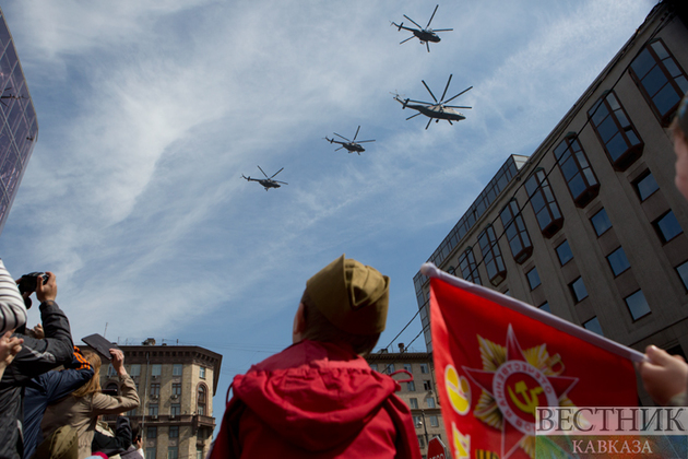 На Красной площади проходит парад Победы