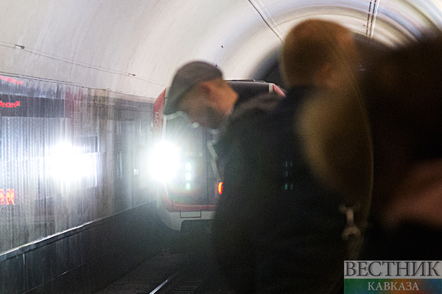 Спешивший пассажир упал на пути в Ташкентском метро