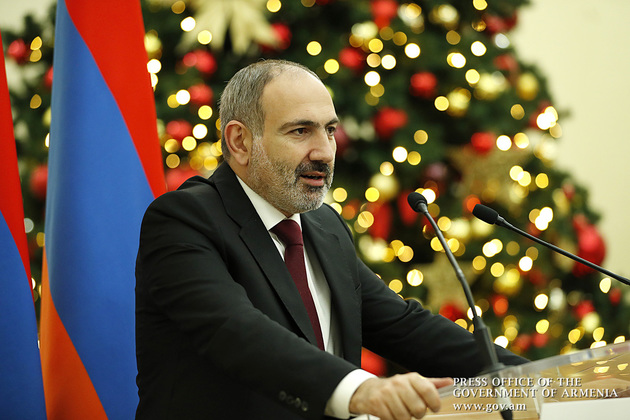 Никол Пашинян объявил борьбу за выдачу чеков в Армении