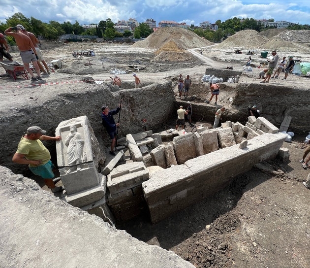 Уникальный погребальный комплекс нашли археологи к югу от Херсонеса