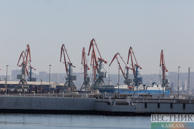 Перевалка муки началась в Махачкалинском порту