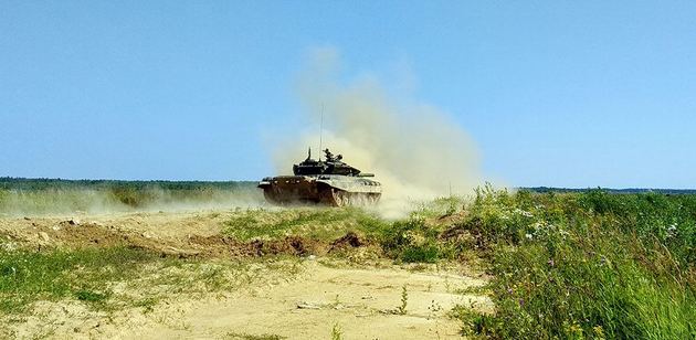 Азербайджанские военные прибыли на конкурс "Танковый биатлон" в Россию
