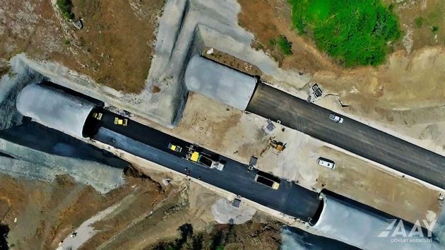 Азербайджан ускоренно строит автодорогу Ахмедбейли-Физули-Шуша (ФОТО)