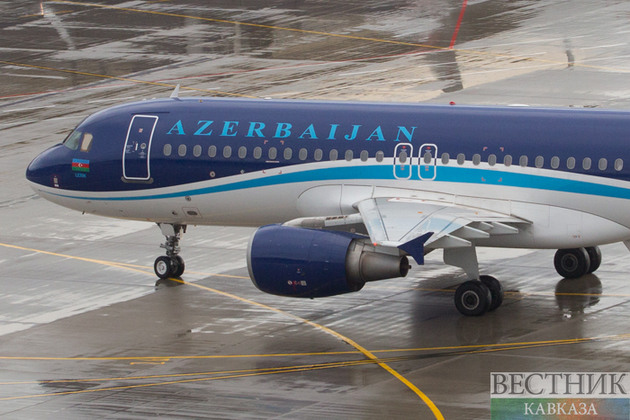 Вылетевший из Баку в Москву самолет AZAL вернулся по технической причине