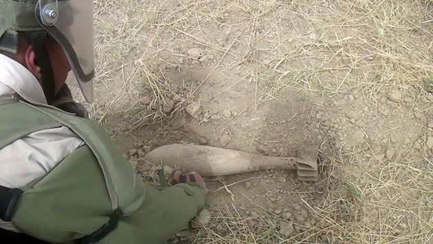 Азербайджанские военные обезвредили 1,3 тысячи мин, заложенных армянскими НВФ в Лачинском районе