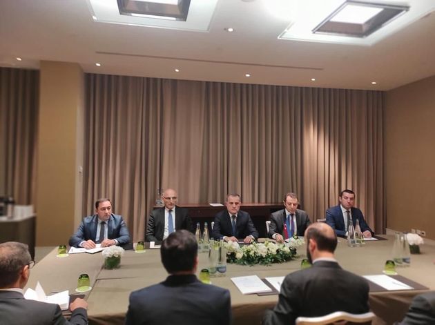 Главы МИД Азербайджана и Армении проводят встречу в Женеве