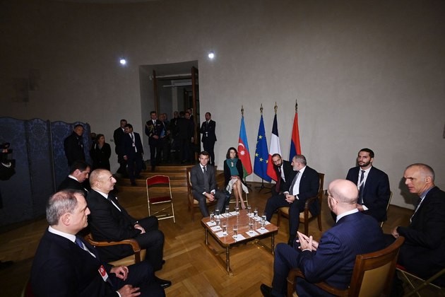Третья за день встреча Алиева, Пашиняна, Макрона и Мишеля проходит в Праге (ФОТО)