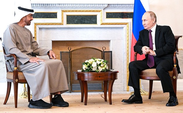 Вдобавок к Эрдогану: Эмиратский шейх готов стать посредником между Путиным и Байденом 