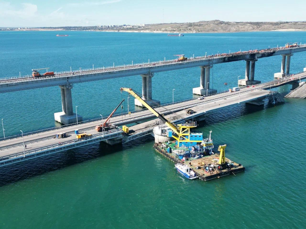 Хуснуллин: Крымский мост восстанавливают 250 специалистов и 30 единиц техники