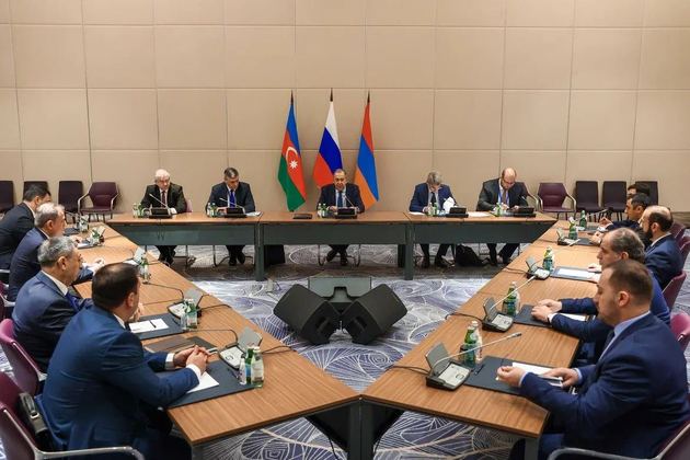 Главы МИД России, Азербайджана и Армении встретились в Астане