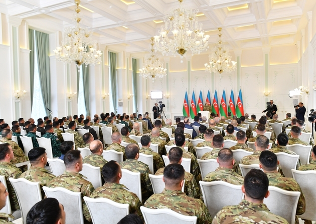 Ильхам Алиев и Мехрибан Алиева приняли участие в мероприятии ко Дню Победы в Шуше