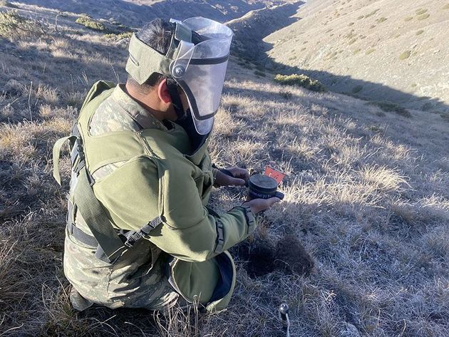 Российские и турецкие военные осмотрели поле с армянскими минами в направлении Сарыбаба