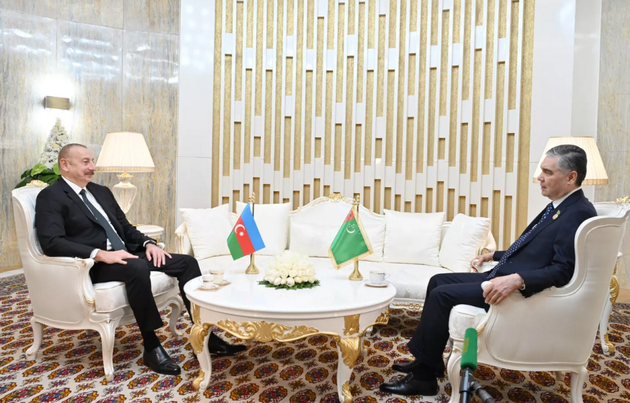 Президент Азербайджана встретился с председателем верхней палаты парламента Туркменистана