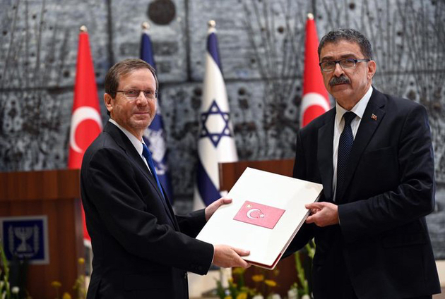 Посол Турции в Израиле вручил верительные грамоты президенту
